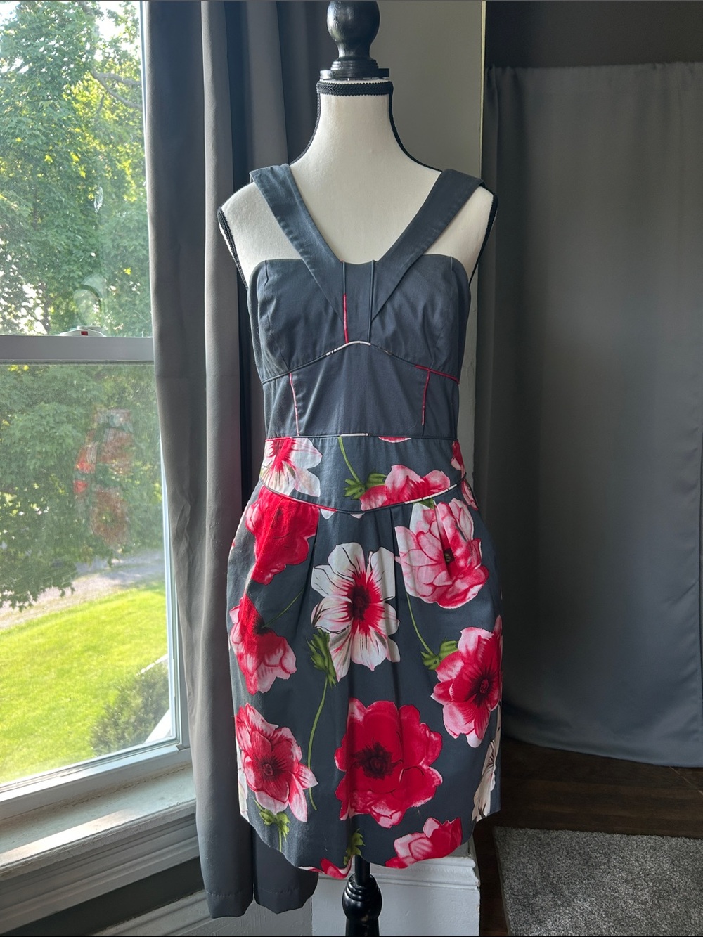 Sine Floral Gray Dress with Pink & Red Blooms